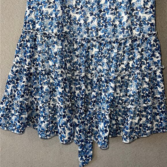 B. Darlin Dress Womens Juniors 5/6 Blue Smocked Mini Sundress Tiered Floral - Picture 4 of 5
